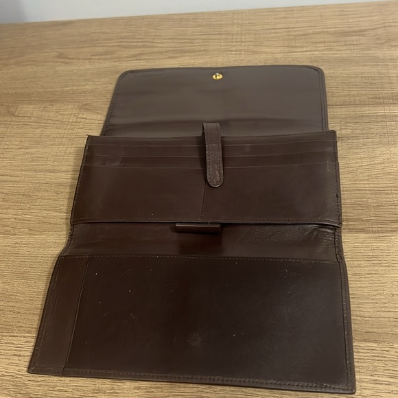 Vintage Coach brown leather trifold wallet - Picture 15 of 17